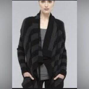 Vince Cashmere Alpaca Wool Striped Open Draped Cardigan
Black Gray Cozy